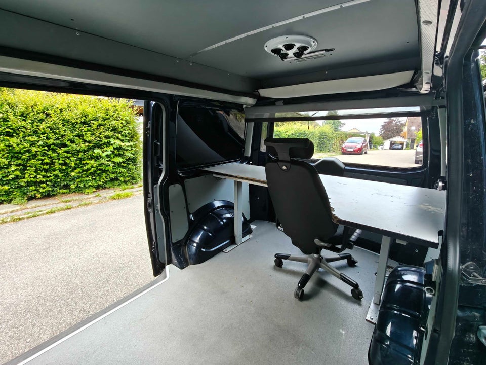VW Transporter 2,0 TDi 114 Kassevogn kort BMT 5d