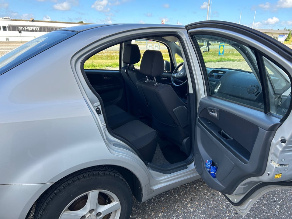Suzuki SX4 1,6 GL 5d