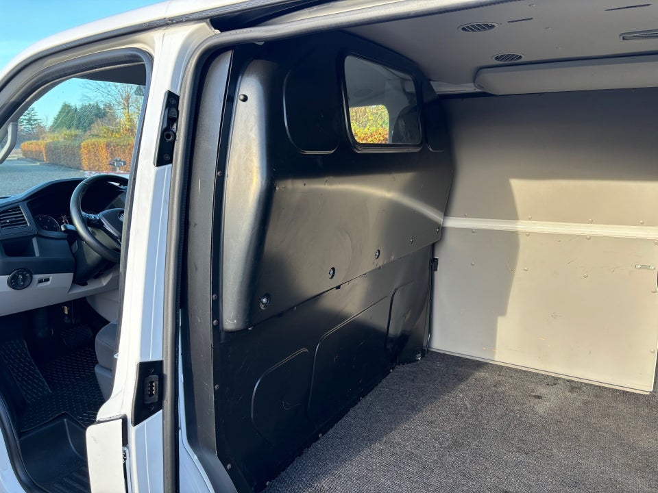 VW Transporter 2,0 TDi 204 Kassevogn DSG lang