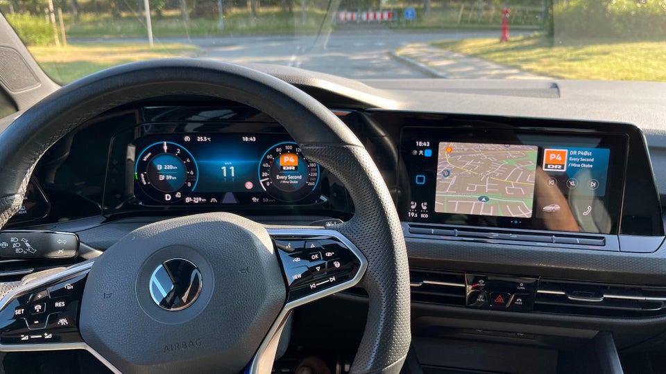 VW Golf VIII 1,4 GTE DSG 5d