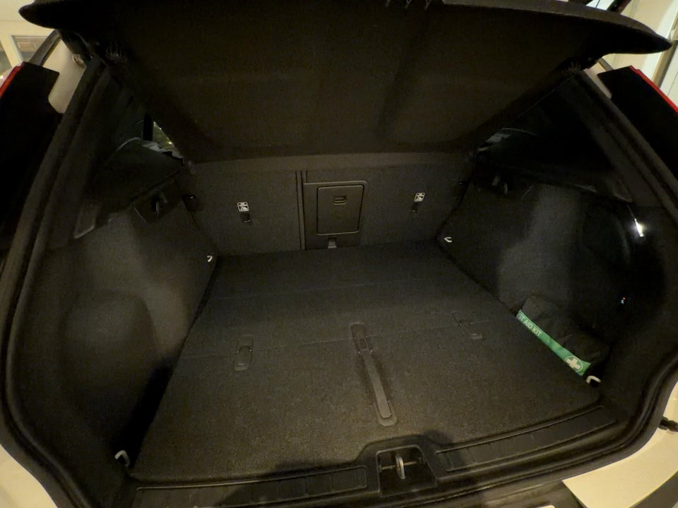 Volvo XC40 P6 ReCharge Pro 5d