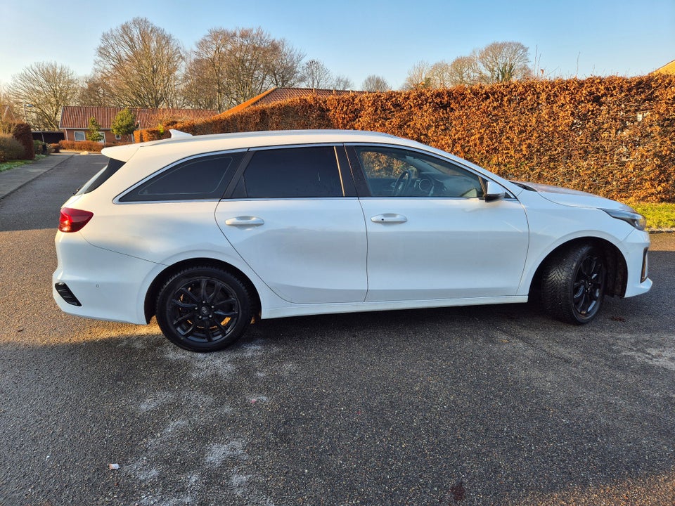 Kia Ceed 1,6 PHEV Upgrade SW DCT 5d