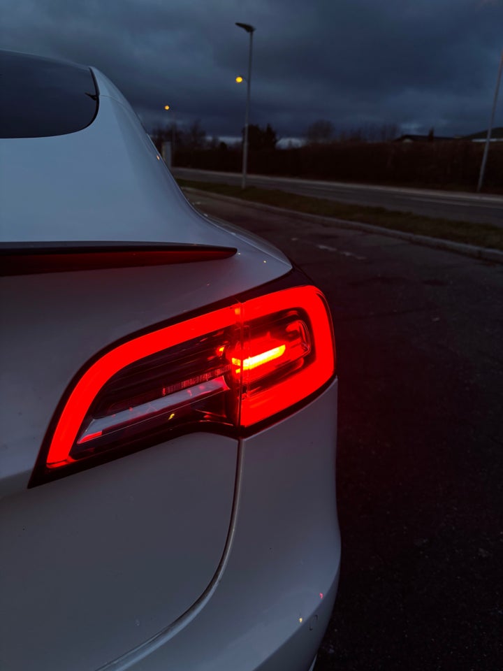 Tesla Model 3 Standard Range+ RWD 4d