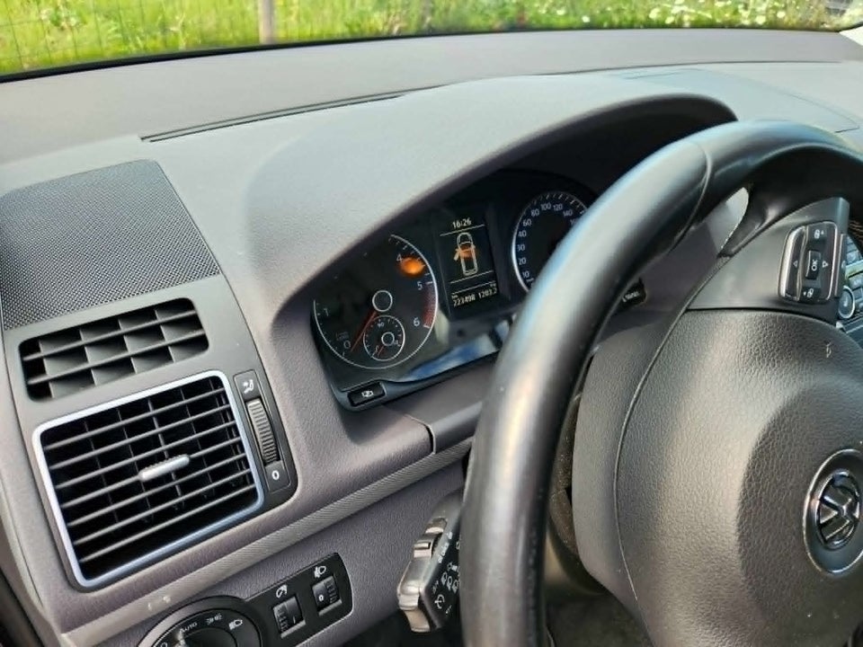 VW Touran 1,6 TDi 105 Comfortline BMT Van 5d