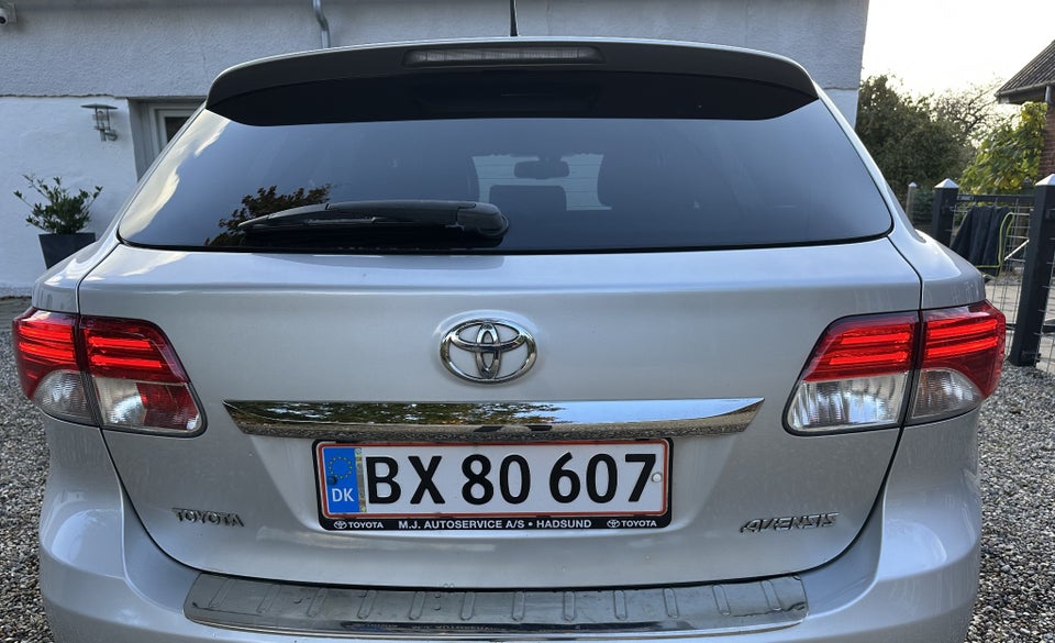 Toyota Avensis 2,0 D-4D T2 Touch stc. 5d