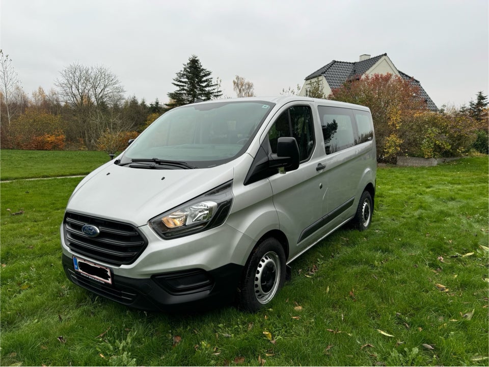 Ford Transit Custom Kombi 320S 2,0 TDCi 130 Ambiente aut. H2 FWD