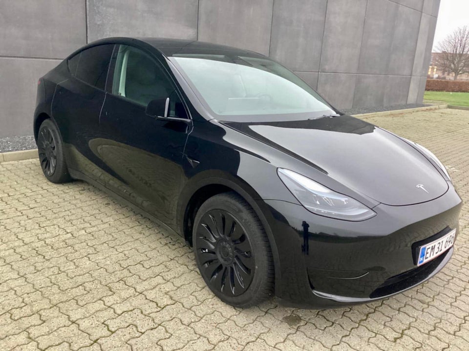 Tesla Model Y RWD 5d