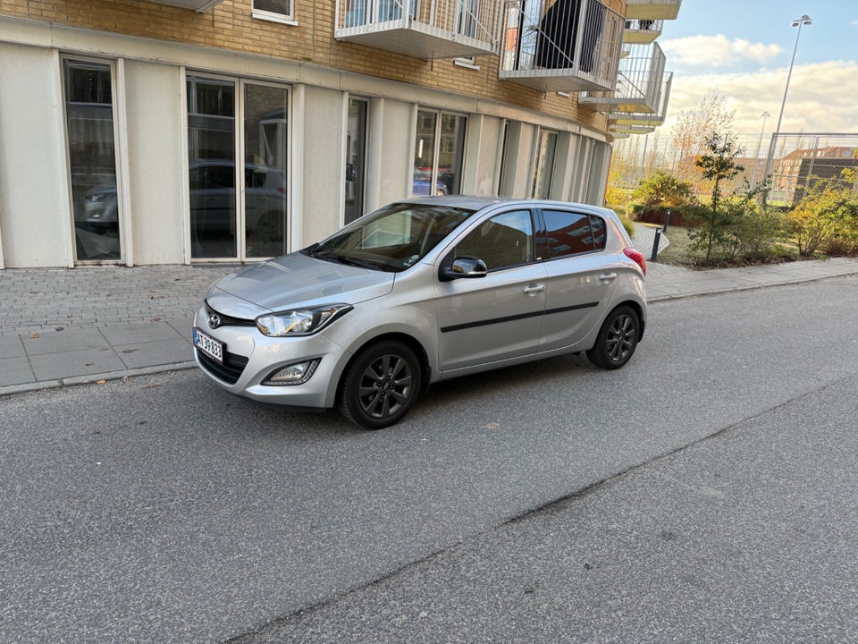 Hyundai i20 1,25 Classic Go! 5d