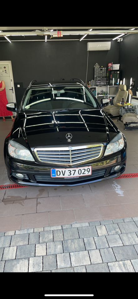 Mercedes C220 2,2 CDi Avantgarde stc. aut. 5d