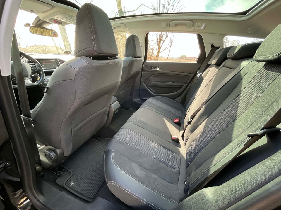 Peugeot 308 1,6 BlueHDi 120 Allure Sky SW 5d