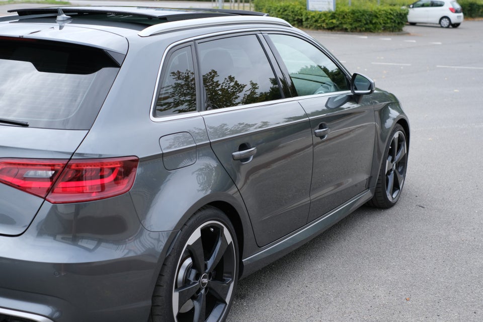 Audi RS3 2,5 TFSi Sportback quattro S-tr. 5d