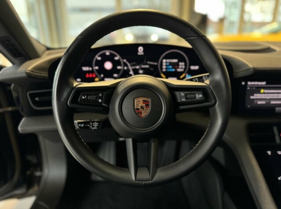 Porsche Taycan Performance+ 4d