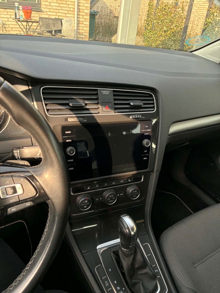 VW Golf VII 1,5 TSi 130 Comfortline Variant 5d