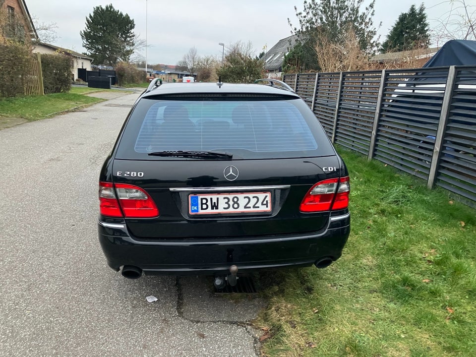 Mercedes E280 3,0 CDi Classic stc. aut. 5d