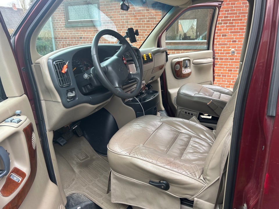 Chevrolet Express 5,7 Geneva aut. 5d