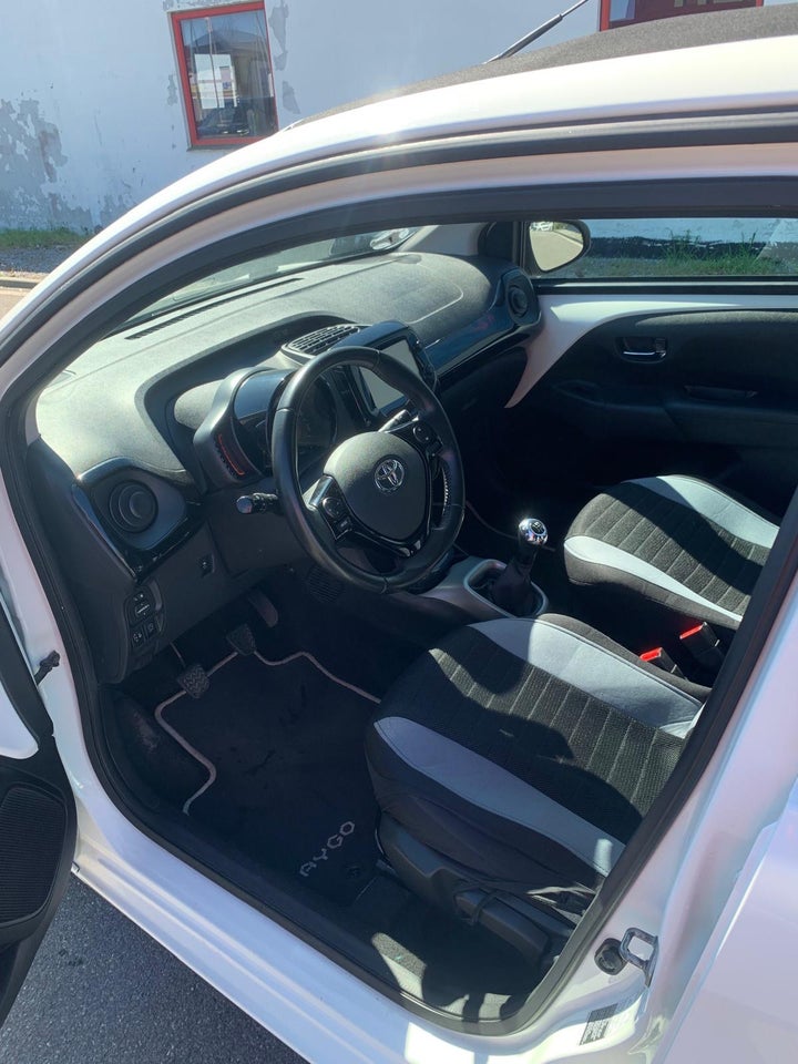 Toyota Aygo 1,0 VVT-i x-sky 5d