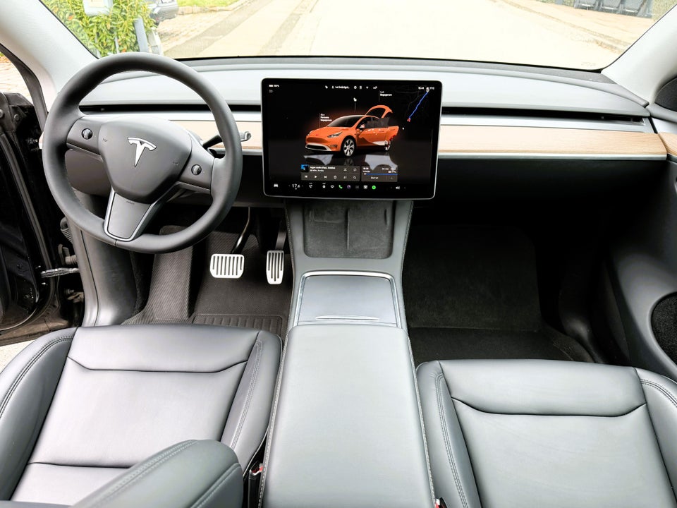 Tesla Model Y Long Range AWD 5d