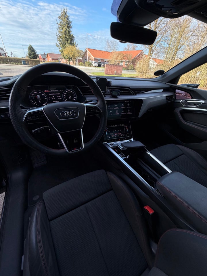 Audi Q8 e-tron 55 S-line Sportback quattro 5d