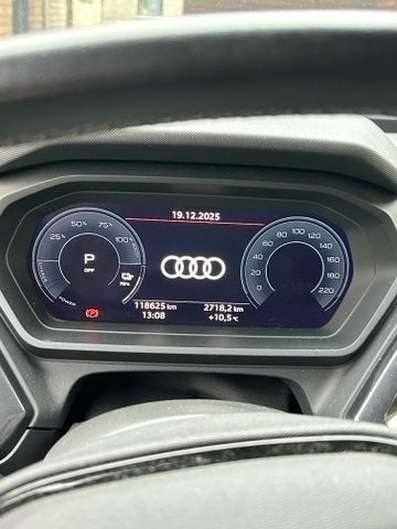 Audi Q4 e-tron 50 S-line quattro 5d