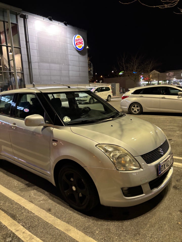 Suzuki Swift 1,3 DDiS GLX 5d