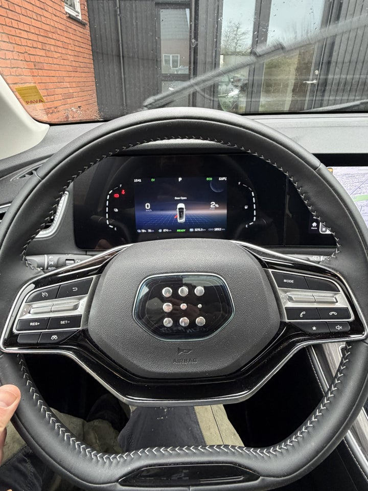 Navor E5 1,5 PHEV Rock 5d