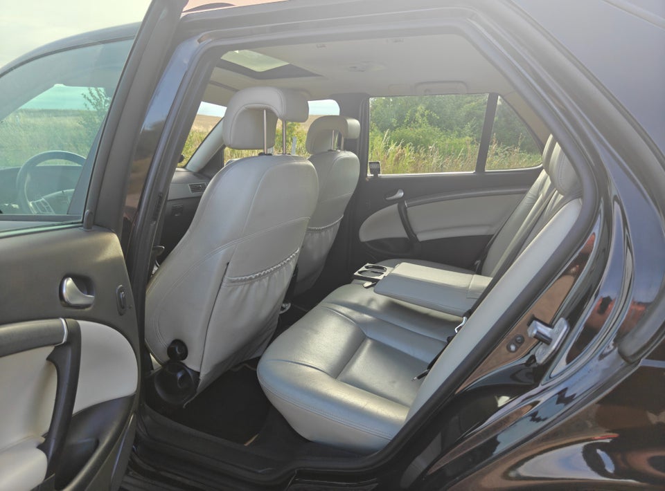 Saab 9-5 2,0 t Linear SportCombi Hirsch aut. 5d