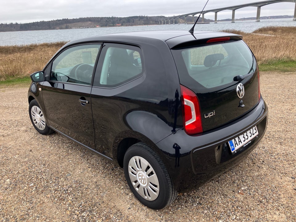 VW Up! 1,0 75 Move Up! ASG 3d