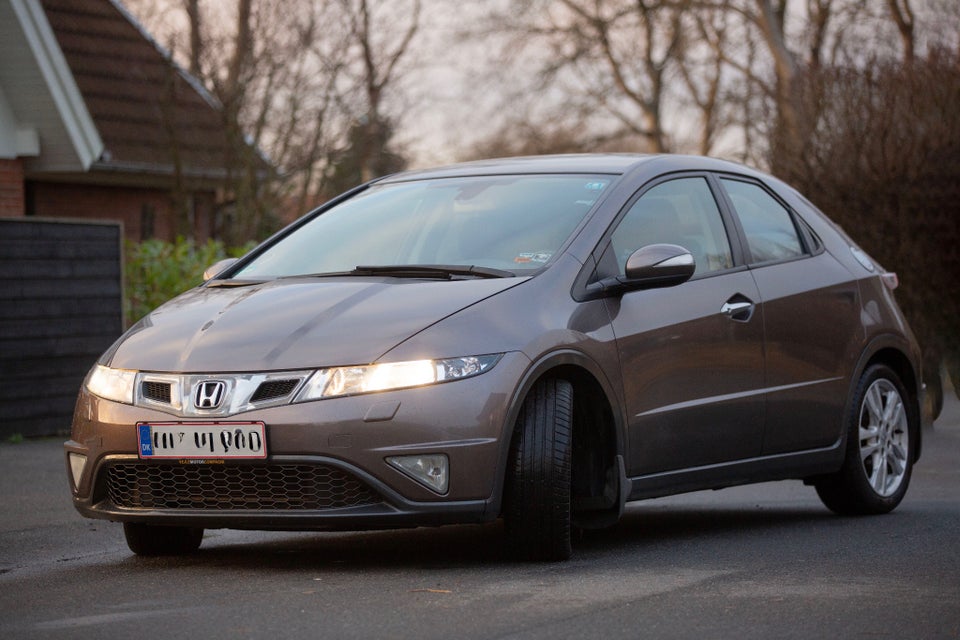 Honda Civic 1,8 Sport 5d