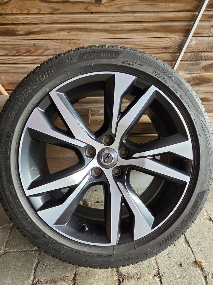 Volvo V60 2,0 T8 390 R-Design aut. AWD 5d