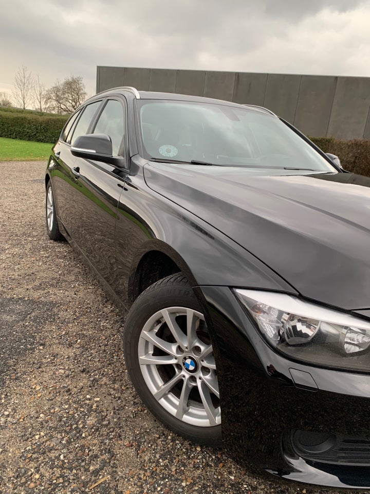 BMW 320d 2,0 Touring 5d