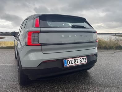 Volvo EX30 Extended Range Plus 5d
