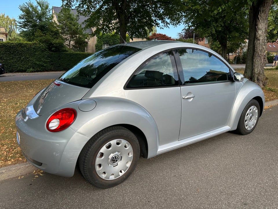 VW New Beetle 1,6 Trendline 2d