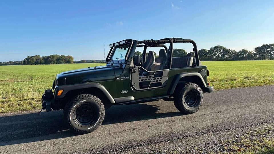 Jeep Wrangler 4,0 Sahara 4x4 2d