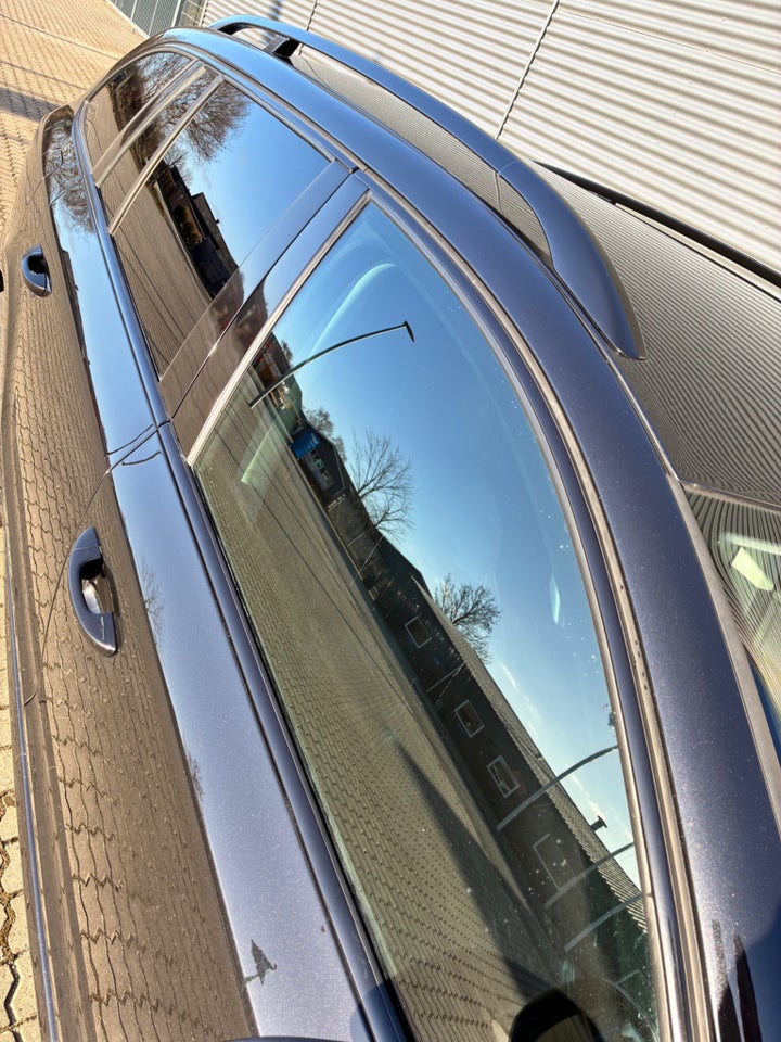 Skoda Superb 2,0 TDi 140 Ambition Combi DSG 5d