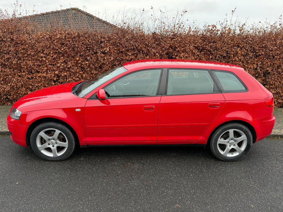 Audi A3 1,6 Ambiente Sportback 5d