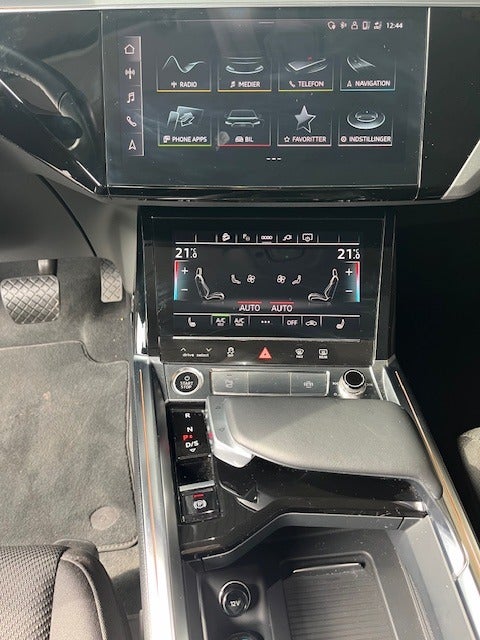 Audi Q8 e-tron 50 quattro 5d