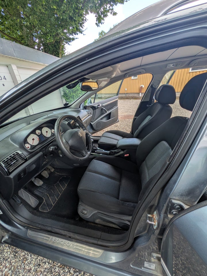 Peugeot 407 1,6 HDi 109 Premium SW 5d