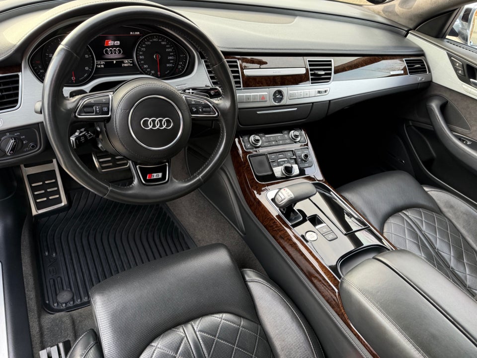 Audi A8 4,2 TDi 350 quattro Tiptr. 4d