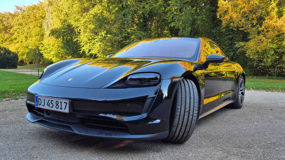 Porsche Taycan Performance+ 4d