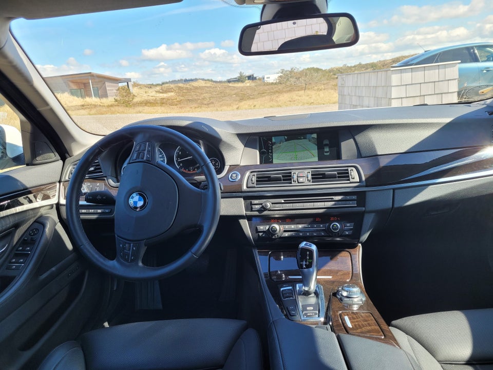 BMW 550i 4,4 aut. 4d