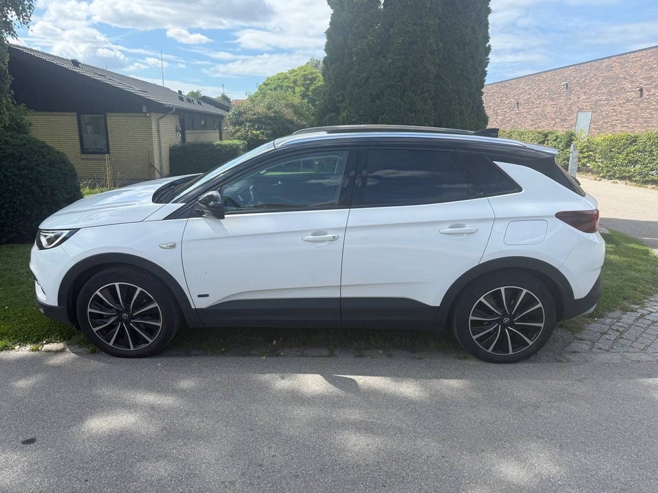 Opel Grandland X 1,6 Hybrid4 Ultimate aut. 5d