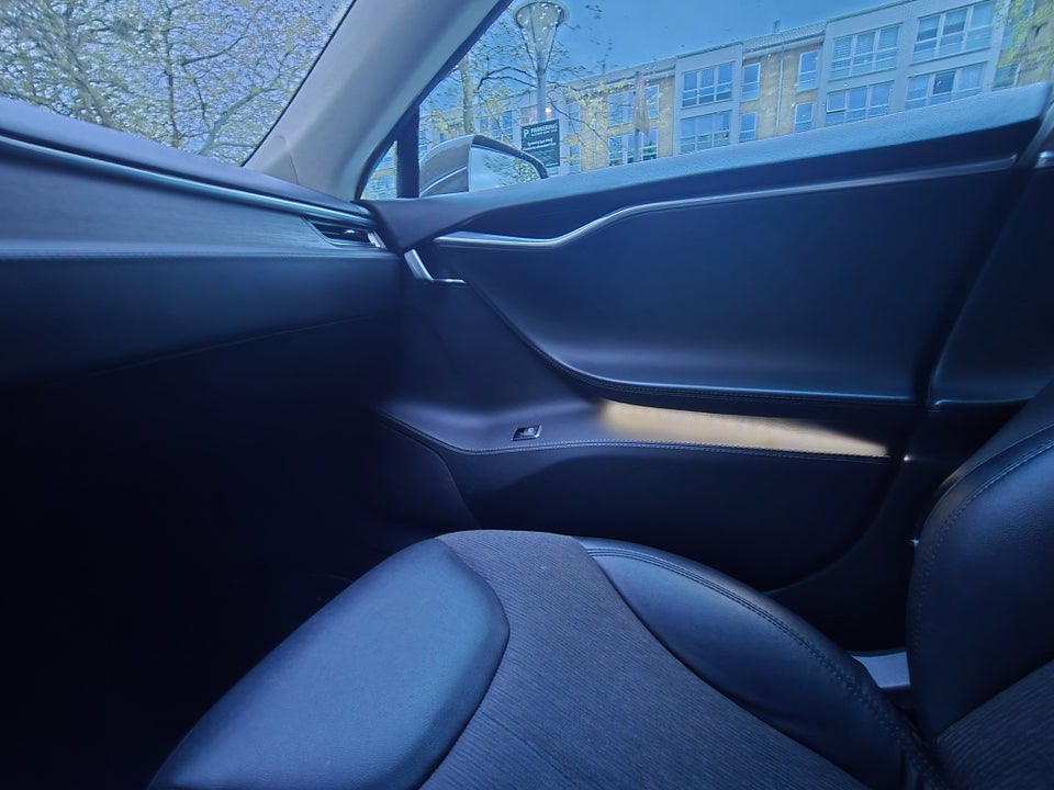 Tesla Model S 85D 7prs 5d