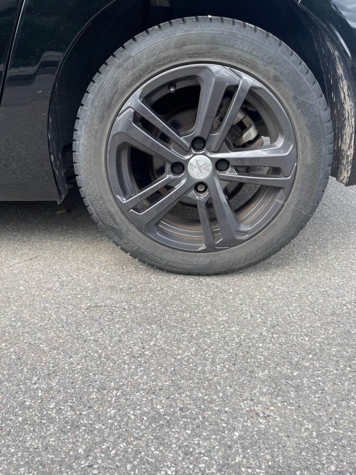 Peugeot 208 1,2 PureTech 100 Allure Pack 5d