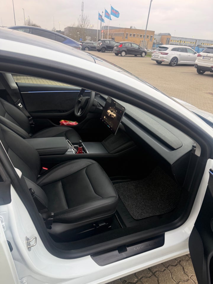 Tesla Model 3 Long Range AWD 4d