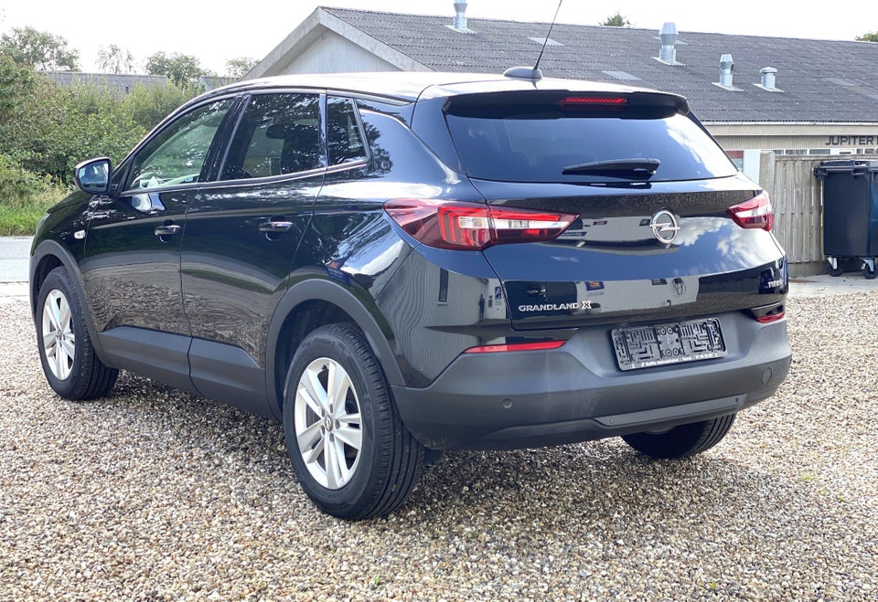 Opel Grandland X 1,2 T 130 Enjoy 5d