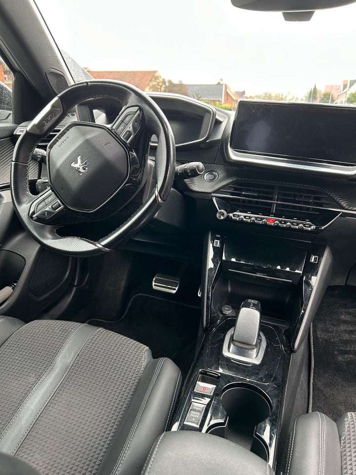 Peugeot e-2008 50 GT 5d