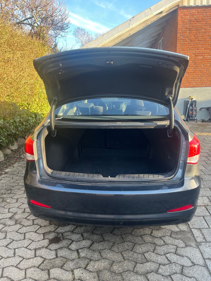 Hyundai i40 1,6 GDi Comfort 4d