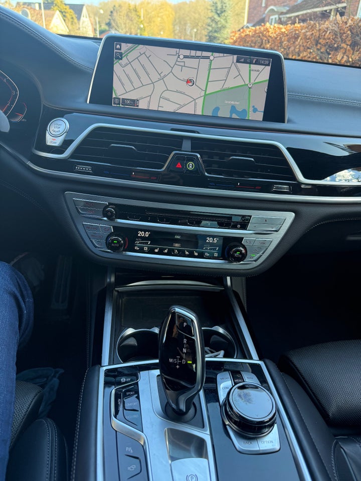 BMW 750i 4,4 xDrive aut. 4d