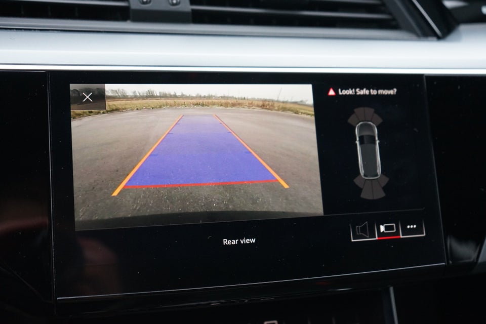 Audi e-tron 55 quattro 5d