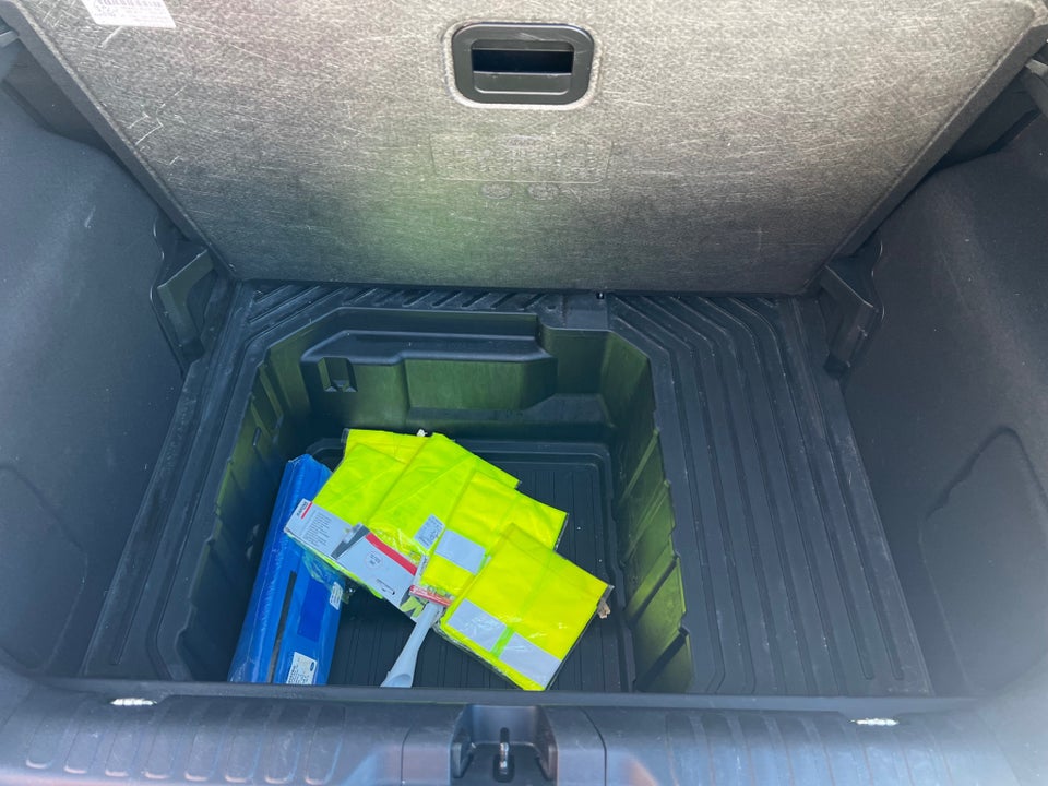 Ford Puma 1,0 EcoBoost mHEV Titanium 5d